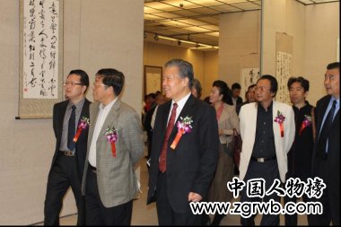 国务院参事任玉岭书法作品展在厦门举办