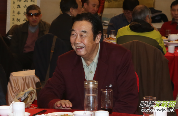 首都各界纪念毛主席诞辰123周年座谈会暨中红书画院慰问老同志新