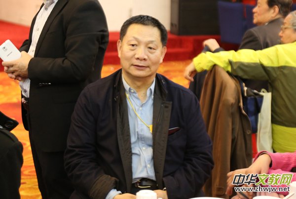 首都各界纪念毛主席诞辰123周年座谈会暨中红书画院慰问老同志新