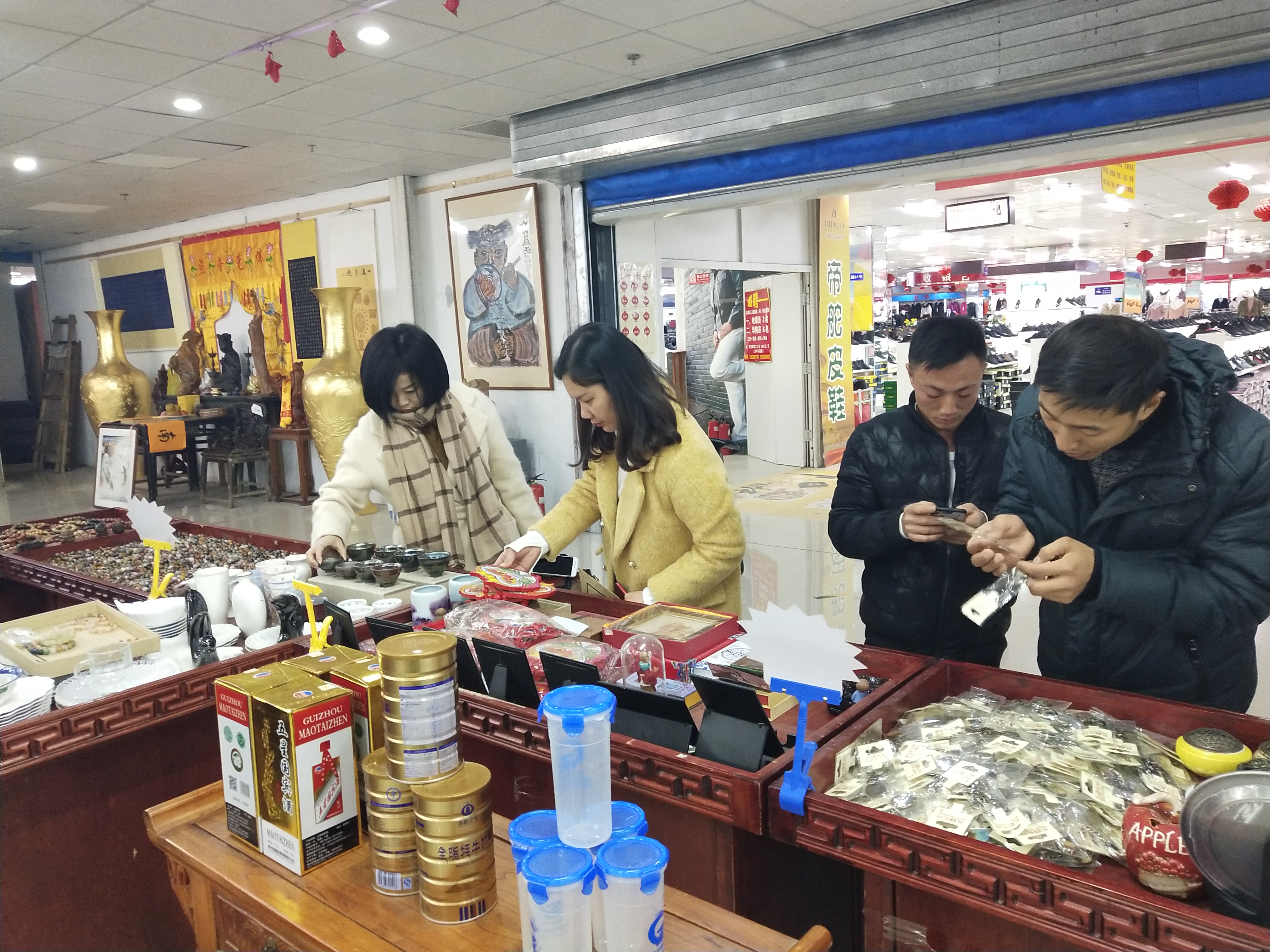景德古镇汇瓷影,千年瓷艺画昌江 景德镇千年瓷艺展在人民手工艺术博物馆举行 景德古镇汇瓷影,千年瓷艺画昌江 景德镇千年瓷艺展在人民手工艺术博物馆举行