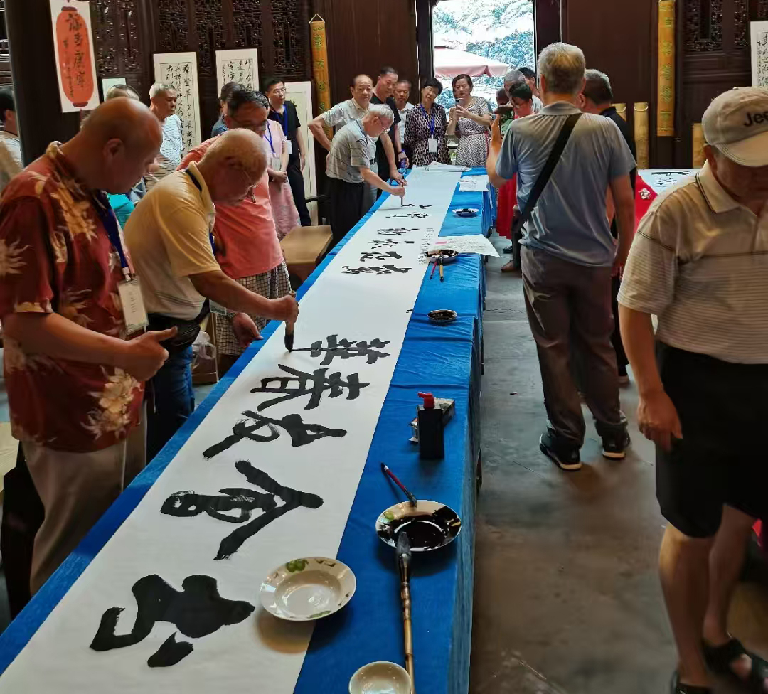 书画进万家 诗文颂山河 全国文化艺术名家大美黄山行
