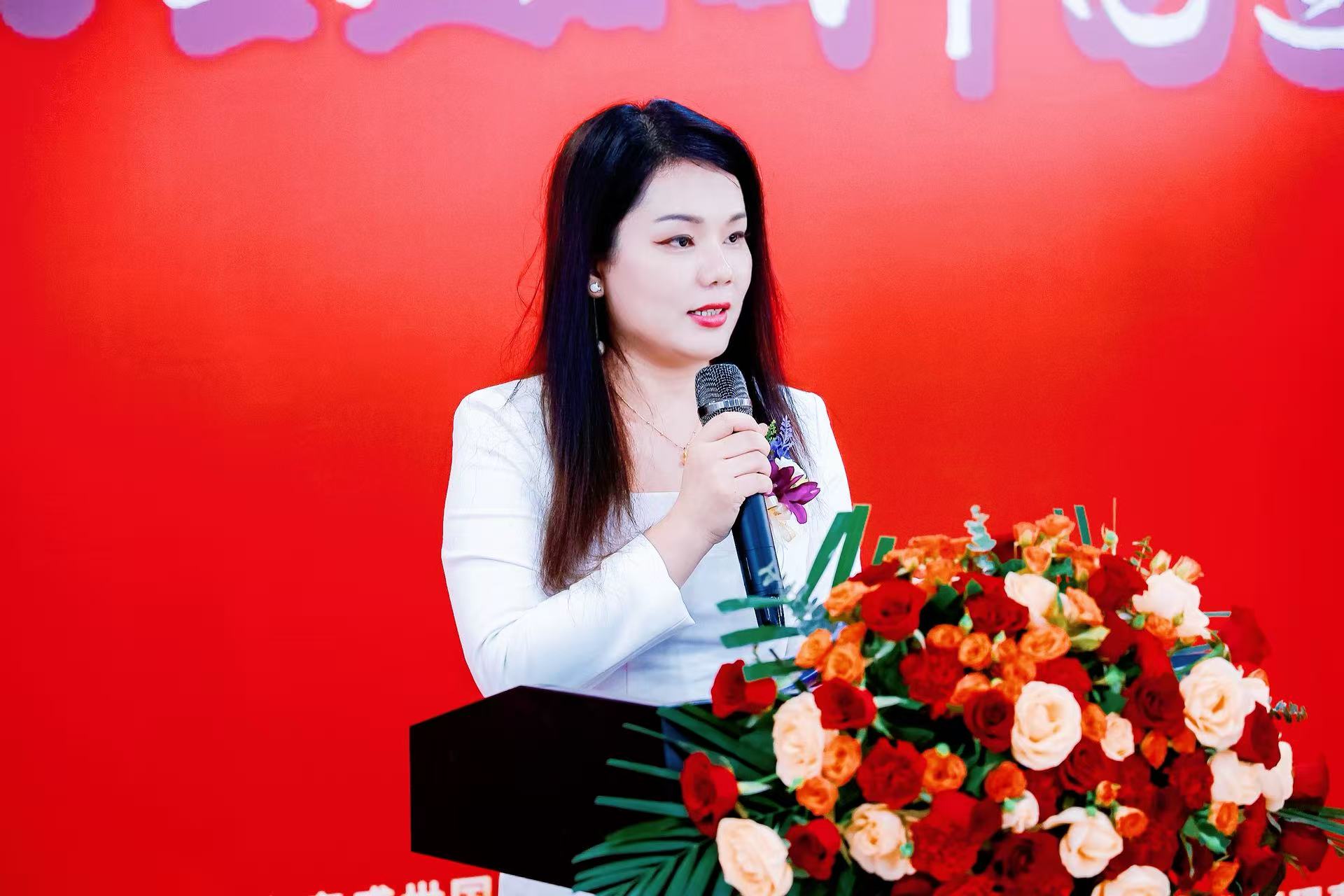 翰墨丹青绘荷韵 妙笔弘和书华章 “荷花齐和盛世·卢宏斌中国画个展”和研讨会在京启幕