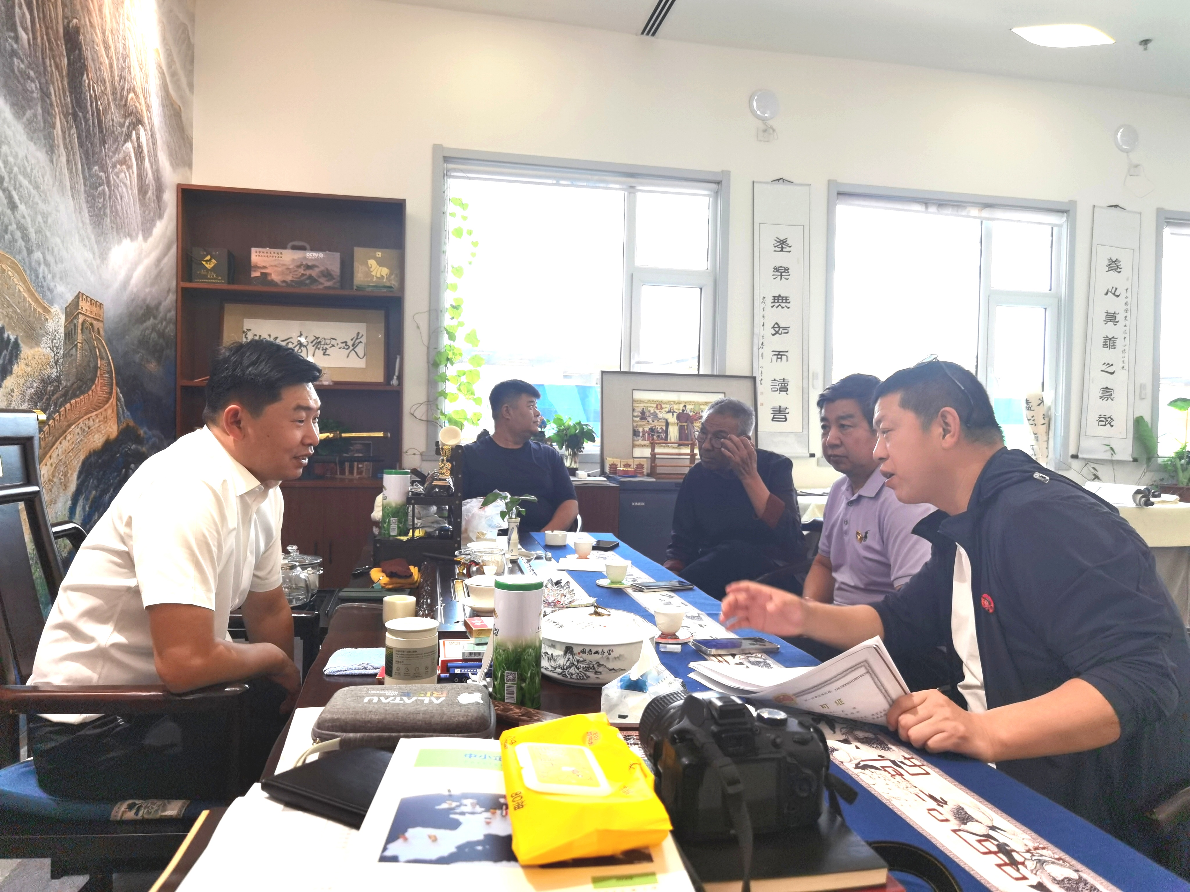 晋聚五洲·书香怀仁——中宣书画院书画展亮相2026怀仁首届农文旅融合发展大会暨第一届进出口商品交易博览会