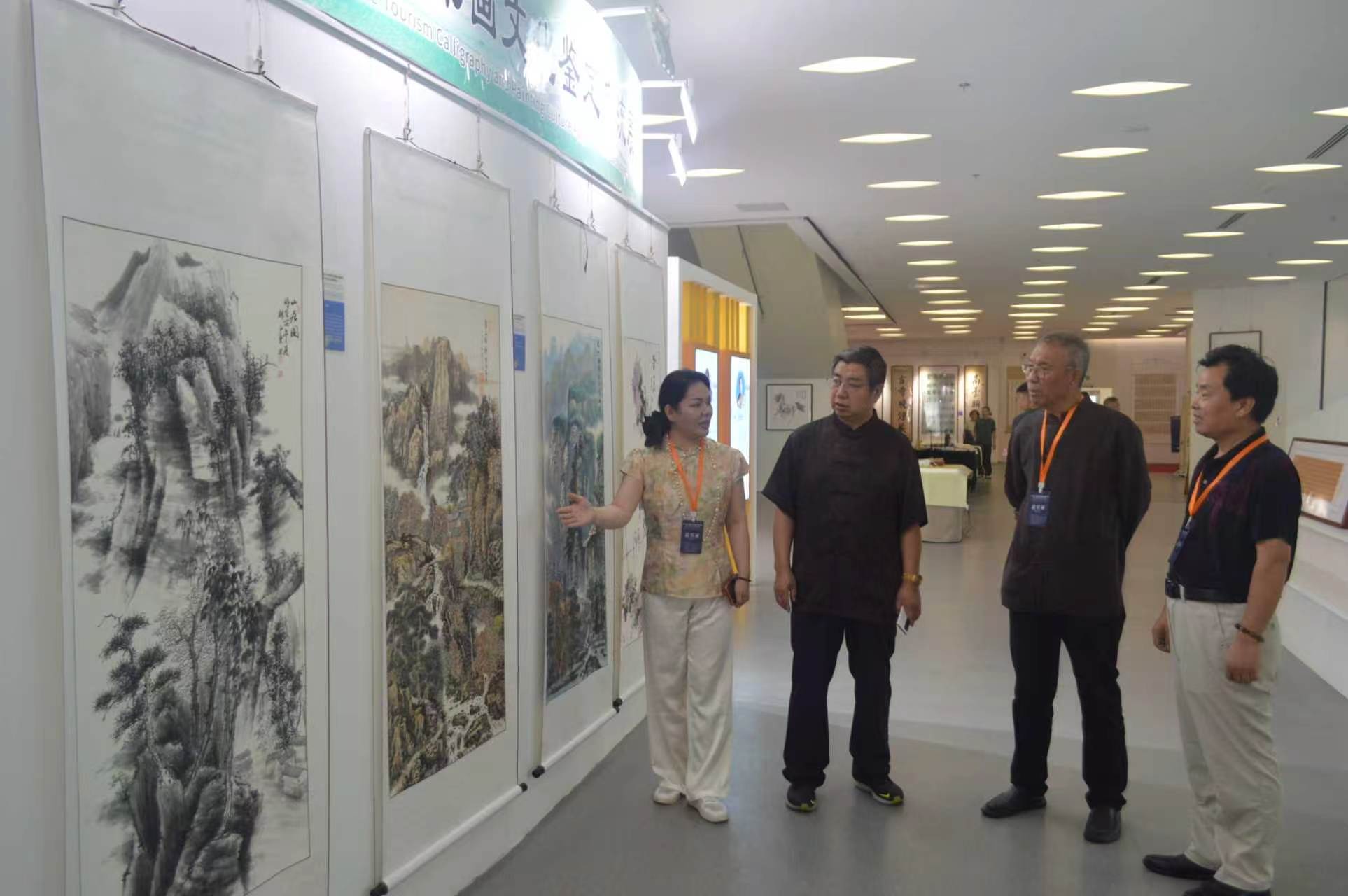 晋聚五洲·书香怀仁——中宣书画院书画展亮相2026怀仁首届农文旅融合发展大会暨第一届进出口商品交易博览会