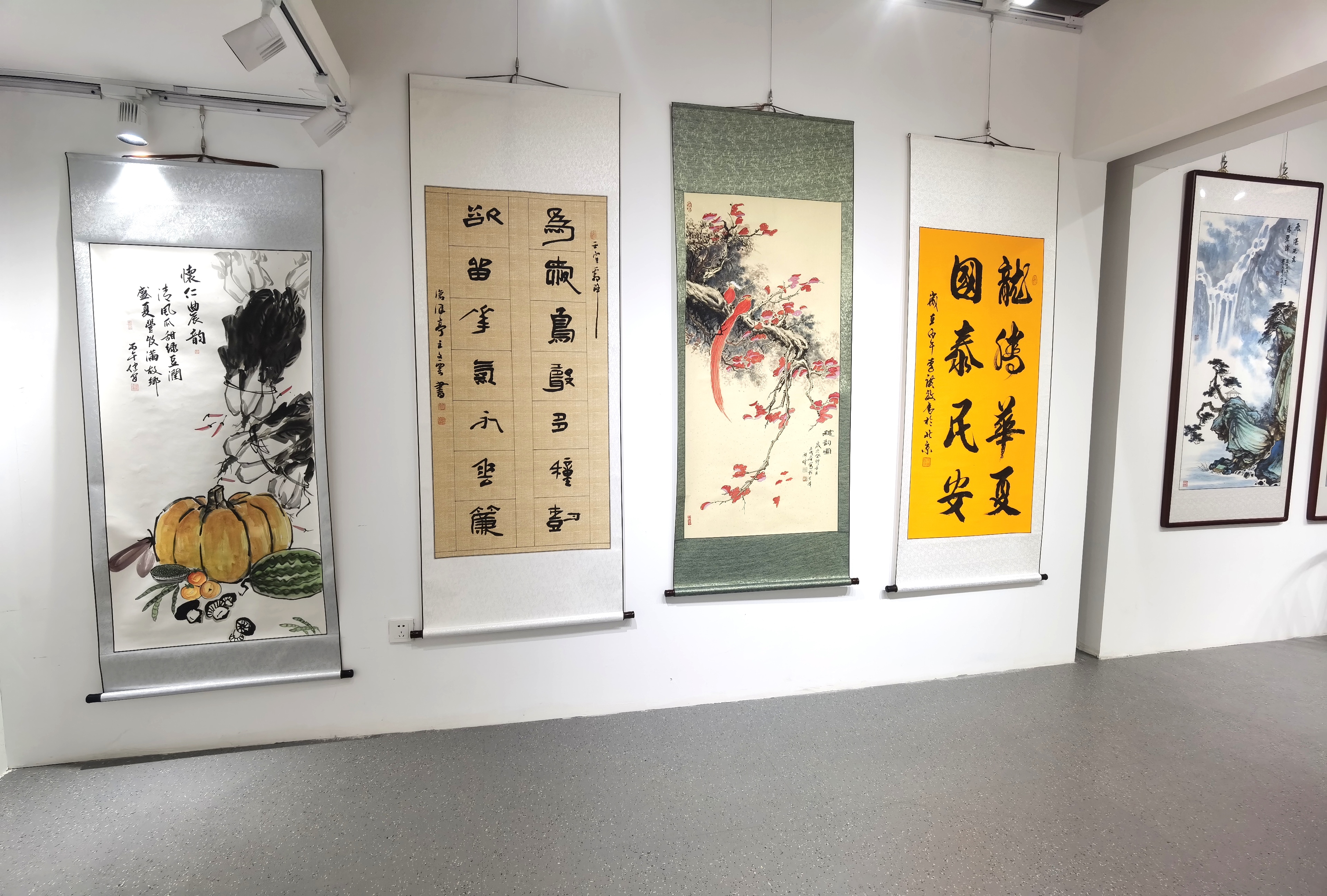 晋聚五洲·书香怀仁——中宣书画院书画展亮相2026怀仁首届农文旅融合发展大会暨第一届进出口商品交易博览会