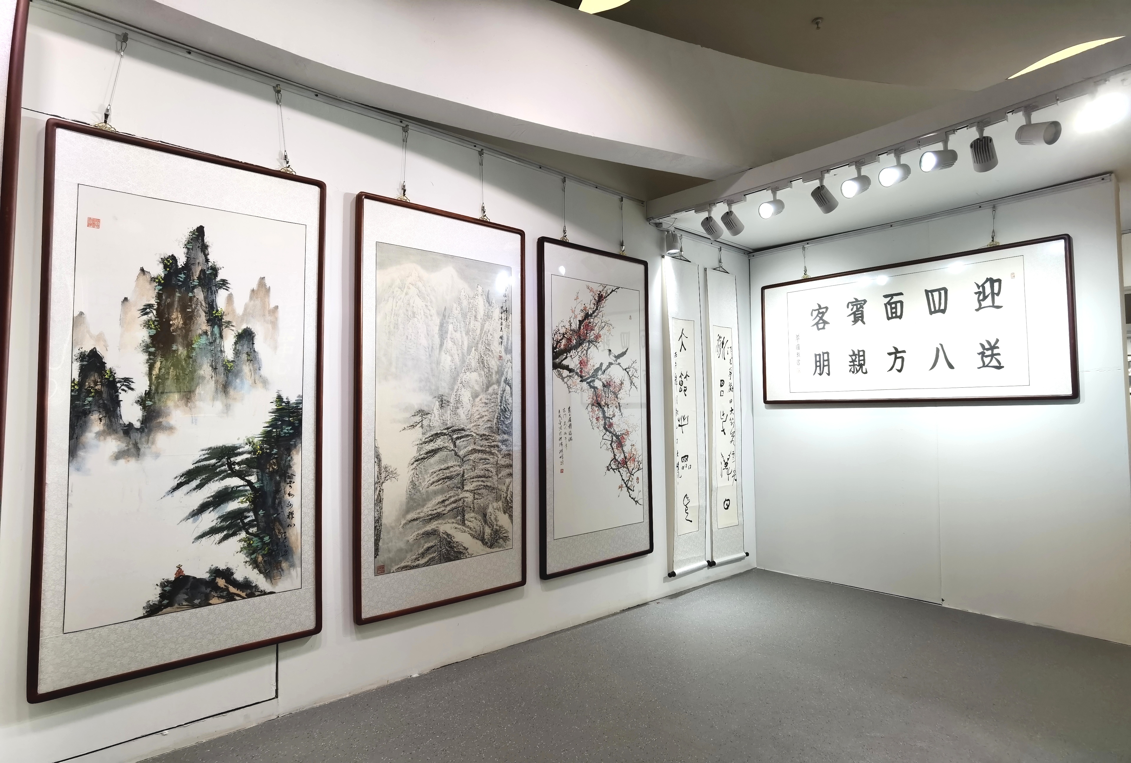 晋聚五洲·书香怀仁——中宣书画院书画展亮相2026怀仁首届农文旅融合发展大会暨第一届进出口商品交易博览会